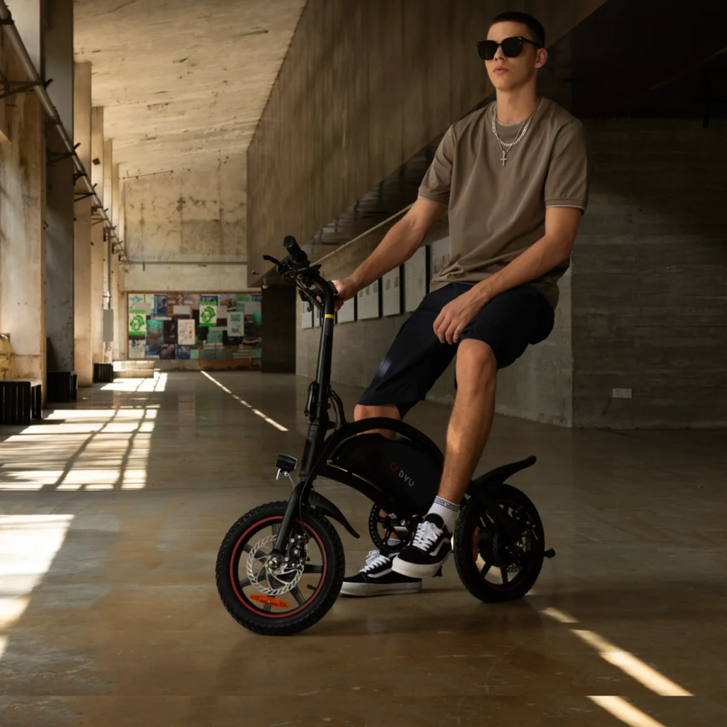 Bicycle Turns into E-bike in Seconds | DYU’s 2025 Autumn Launch Event in Germany